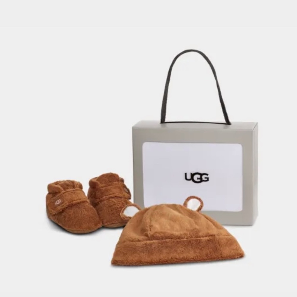 Ugg baby shoes & beanie
